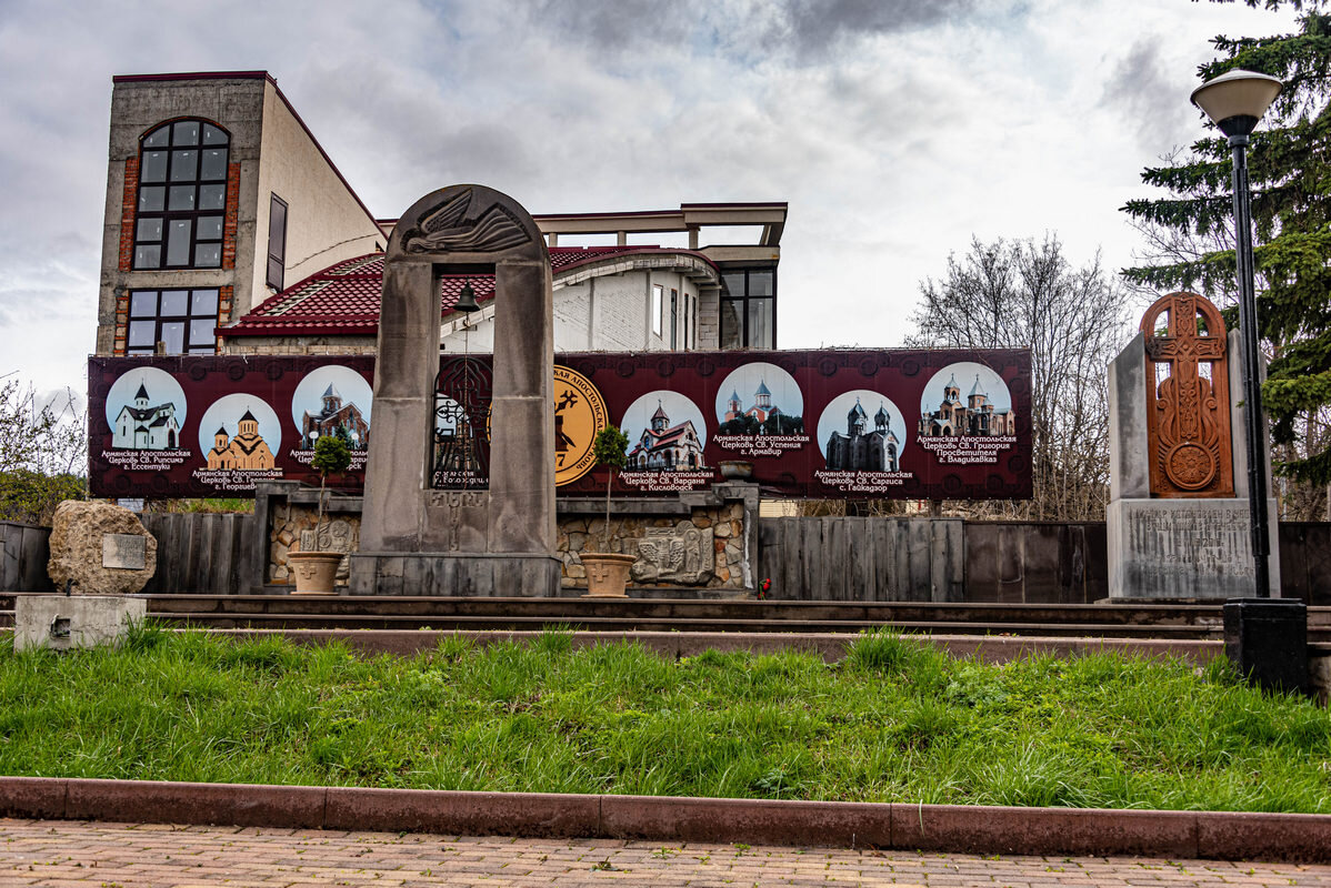 *** - Дмитрий Лупандин