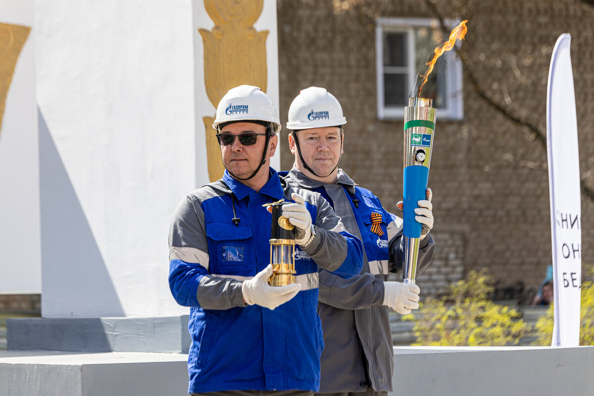 Церемония зажжения Вечного огня - Юрий Глушков