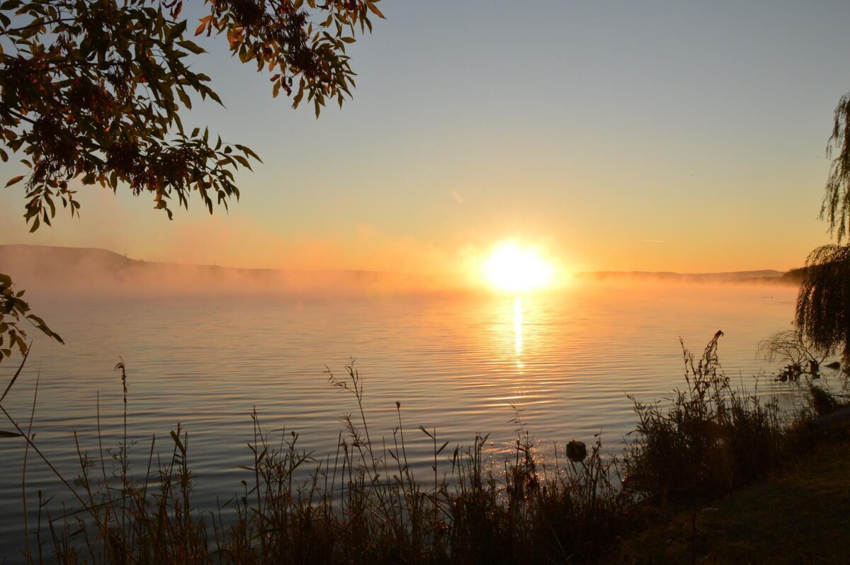Рождение нового дня. Раннее утро на водохраниище... - Надежда Куркина Рождение нового дня. Раннее утро на водохраниище... - Надежда Куркина