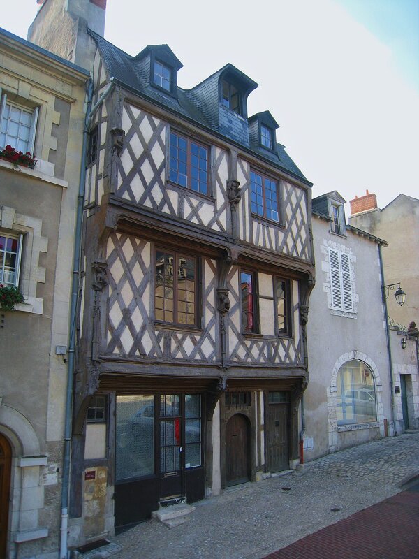 Старинный домик в городе Блуа, Франция. - unix (Илья Утропов) Старинный домик в городе Блуа, Франция. - unix (Илья Утропов)