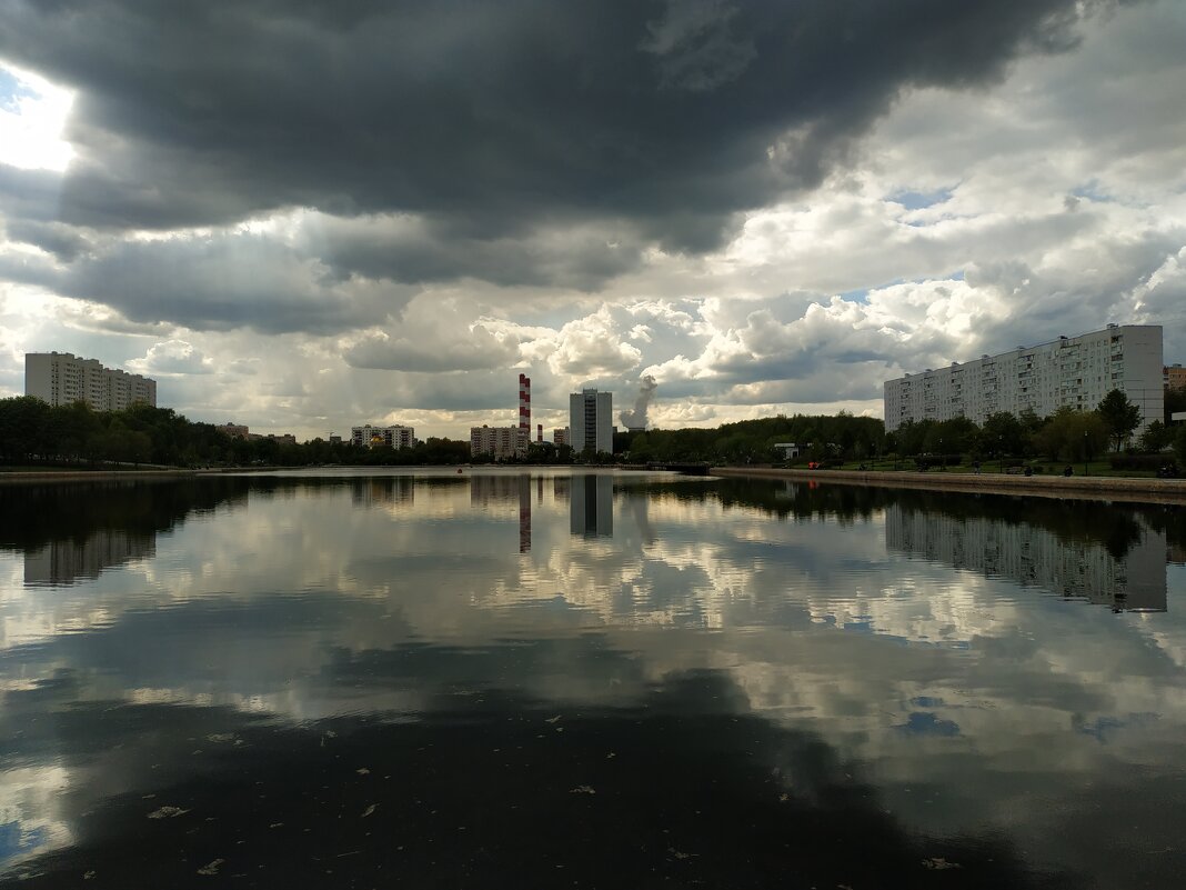 В мае я маюсь :-) - Андрей Лукьянов
