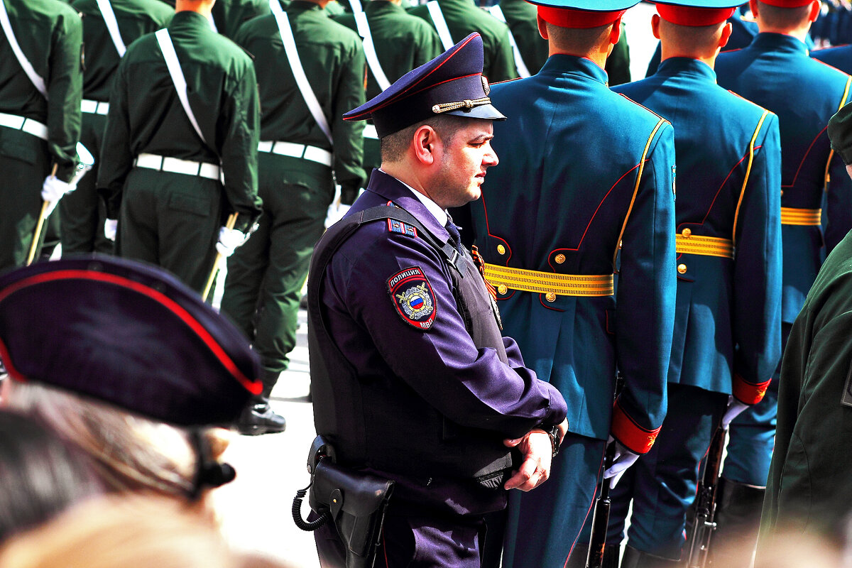 Бдю... - Юрий Гайворонскiий