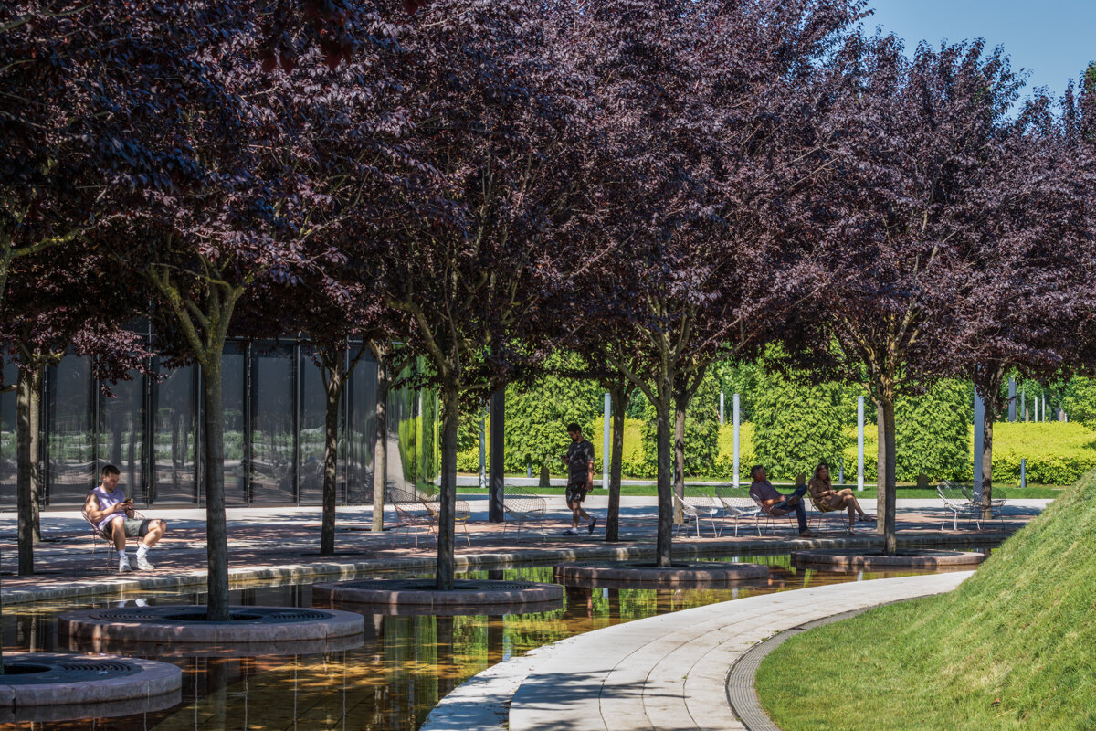 В парке Галицкого Краснодар - Игорь Сикорский В парке Галицкого Краснодар - Игорь Сикорский