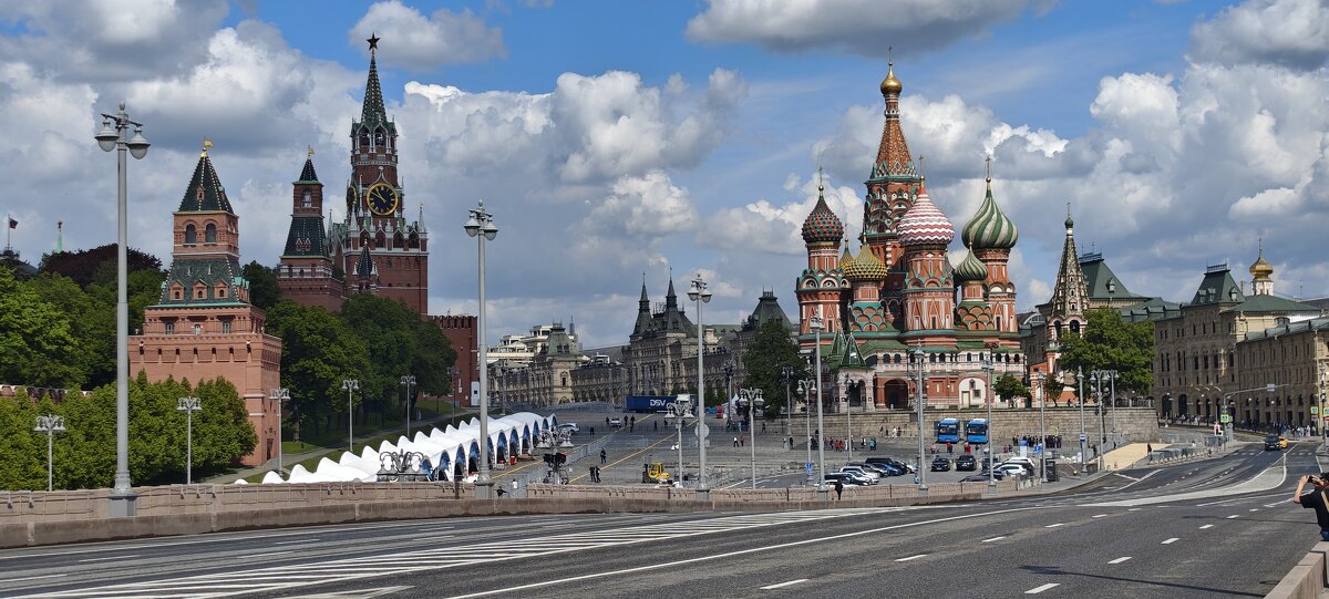 Большой Москворецкий мост - <<< Наташа >>> Большой Москворецкий мост - <<< Наташа >>>