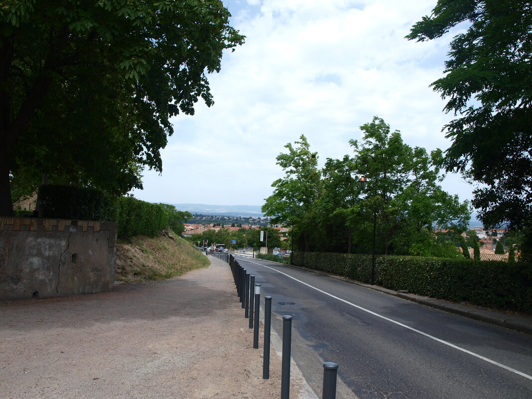 Окрестности крепости Каркассон. - Владимир Драгунский