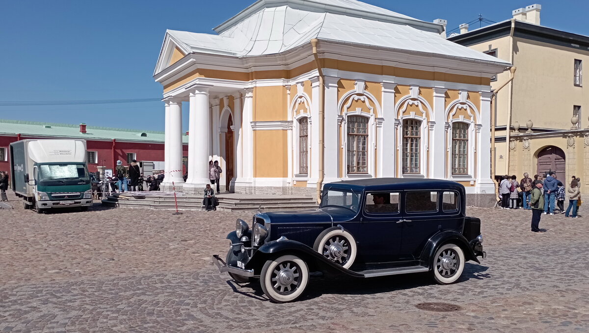 Ретро автомобиль - Николай Ретро автомобиль - Николай