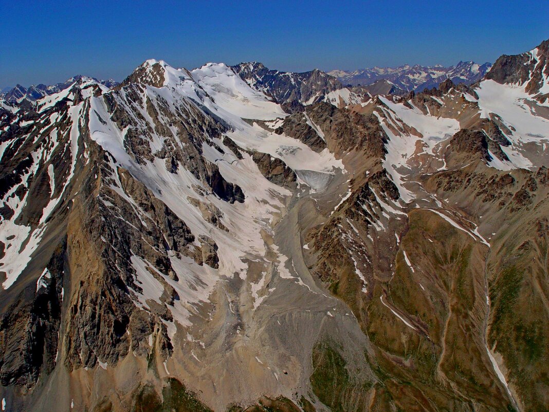 ПО ВЕРХАМ. - Виктор Осипчук