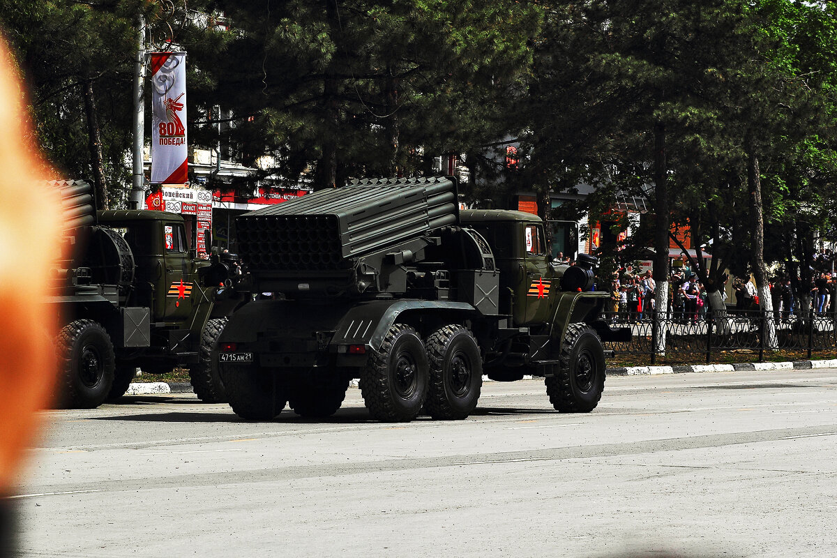 На Параде - Юрий Гайворонскiий