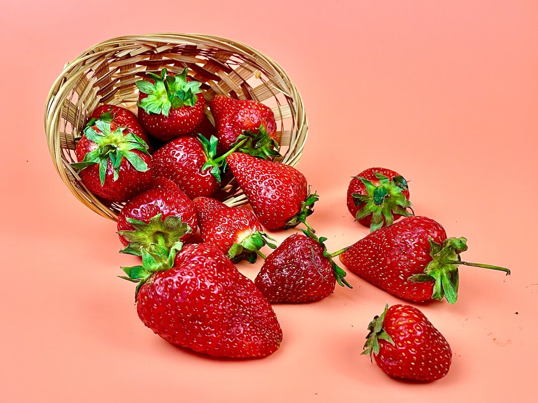 Ягодки - искусительницы. - Виктор Орехов