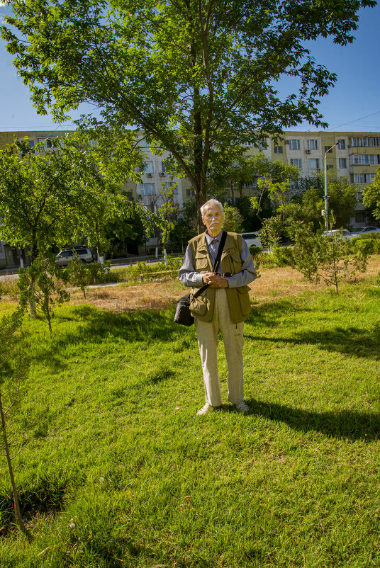 На солнышке - Анатолий Чикчирный На солнышке - Анатолий Чикчирный
