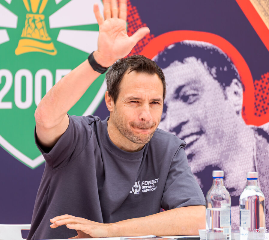 Карло Кудичини - Александр 