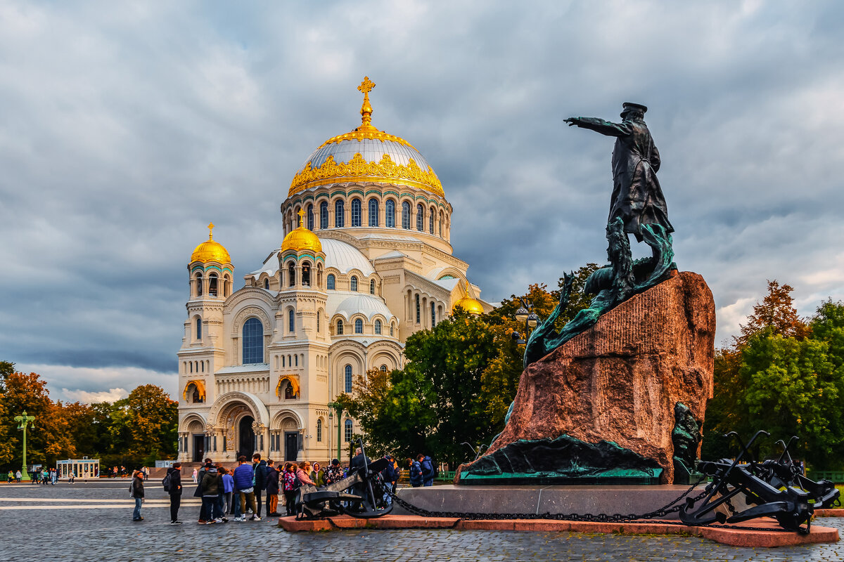 Никольский Морской собор и памятник адмиралу С. Макарову. - Игорь Викторов Никольский Морской собор и памятник адмиралу С. Макарову. - Игорь Викторов