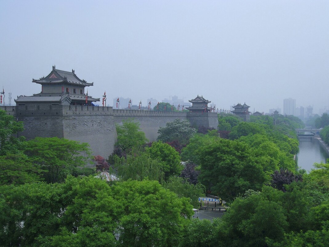 Городская стена Сианя, Китай. - unix (Илья Утропов) Городская стена Сианя, Китай. - unix (Илья Утропов)