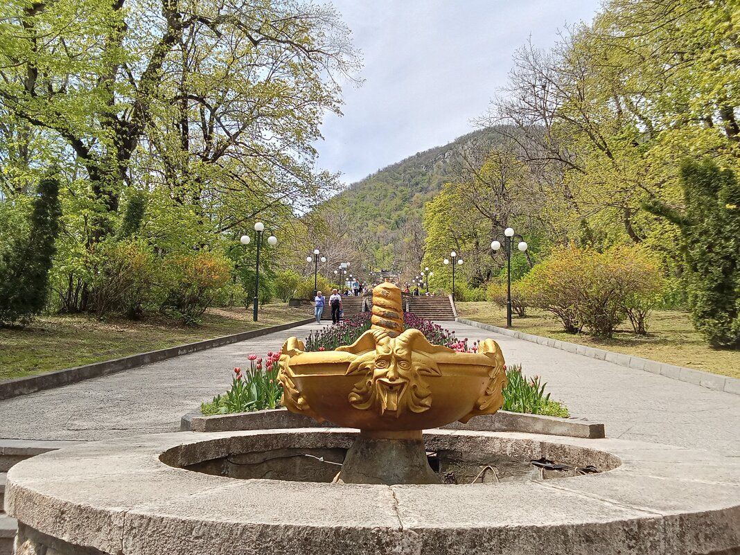 Фонтаны Каскадной лестницы (недействующие) - Виктор Фонтаны Каскадной лестницы (недействующие) - Виктор