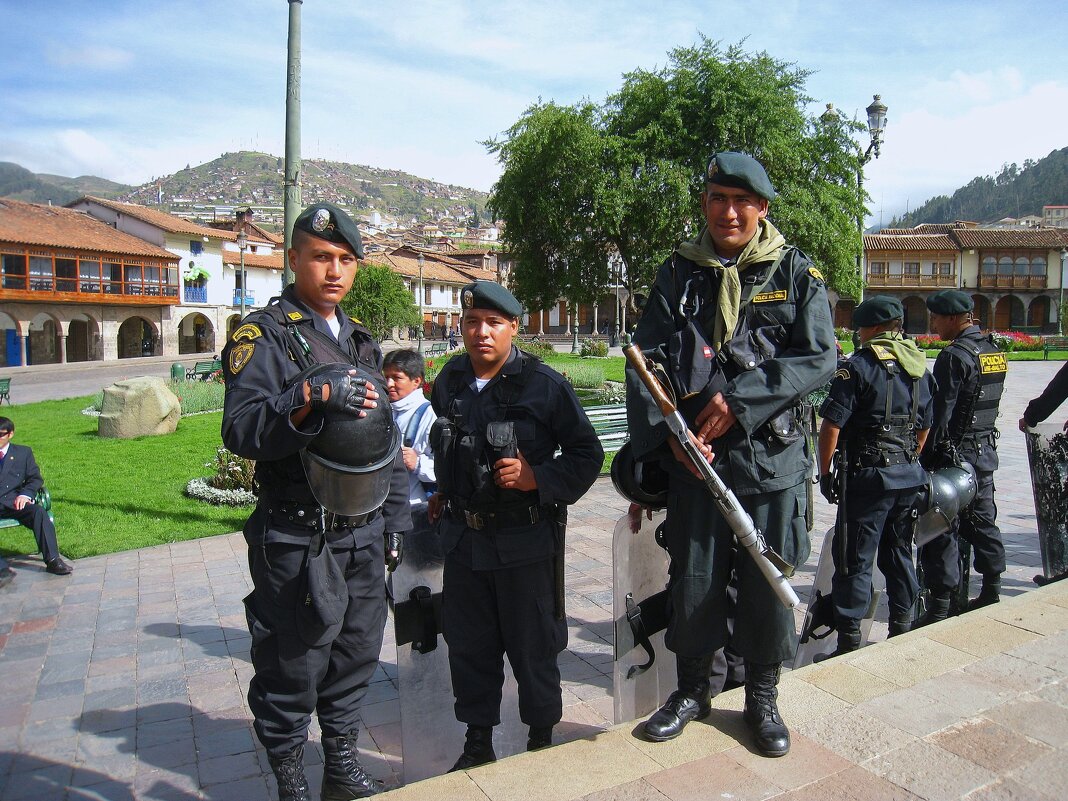 Моя полиция меня бережет! - unix (Илья Утропов) Моя полиция меня бережет! - unix (Илья Утропов)