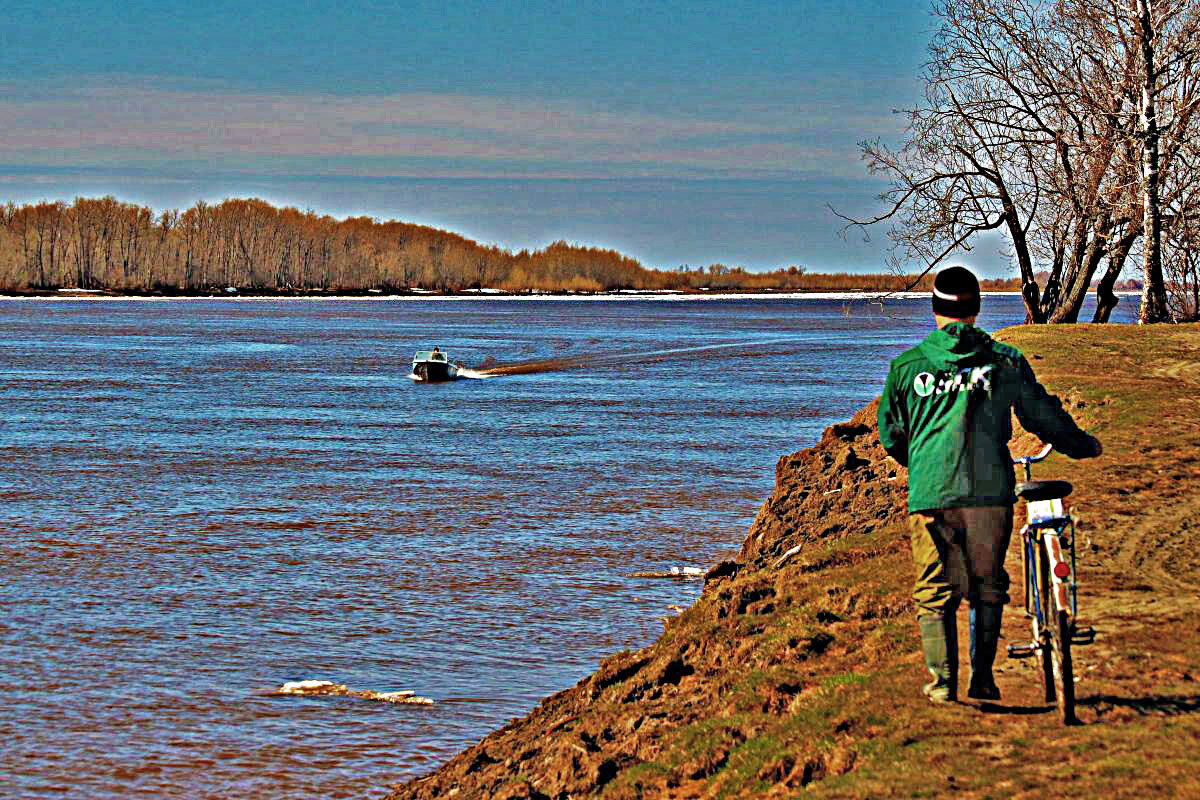 Май...Рыбаки на Юганской Оби! - Владимир 