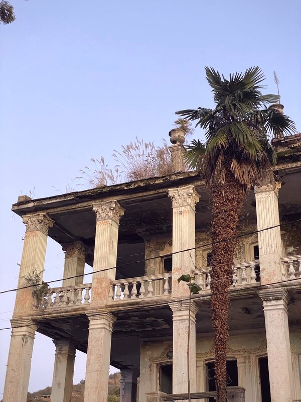 Старинное здание - Георгиевич 