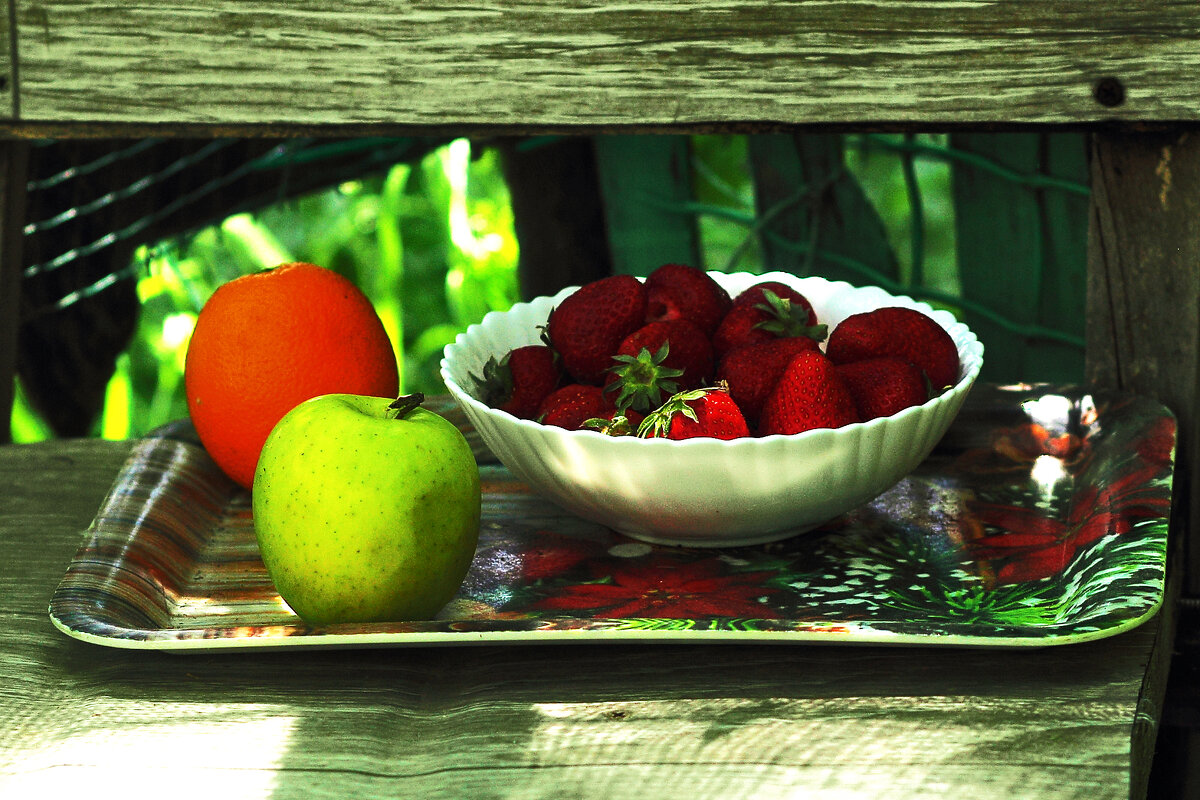 Клубника от друзей - Юрий Гайворонскiий