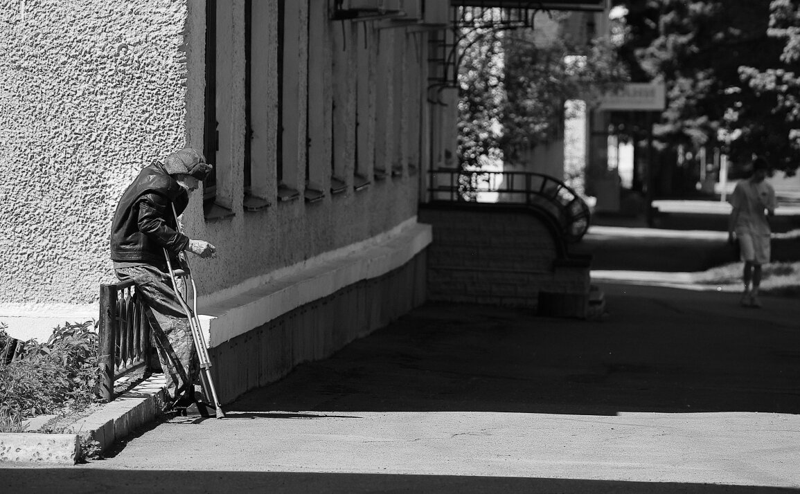 Простой сюжет - Владилен Панченко