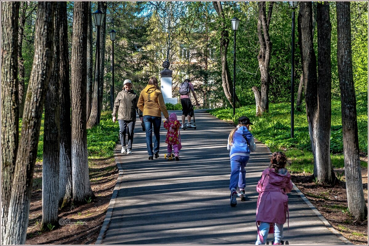 Весенний парк... - Aquarius - Сергей Весенний парк... - Aquarius - Сергей