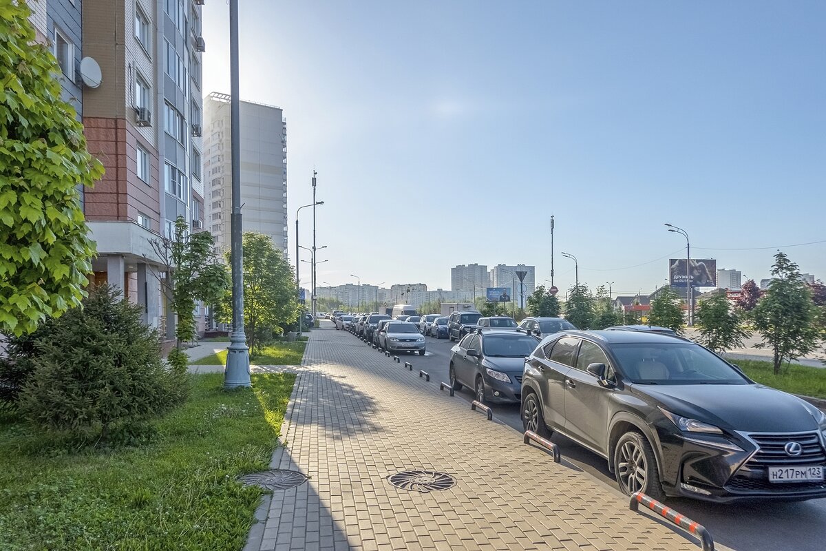 Утренний городской пейзаж - Валерий Иванович