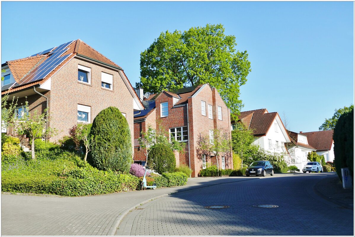 МОЯ УЛИЦА... - Elvira E. МОЯ УЛИЦА... - Elvira E.