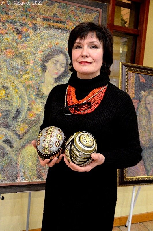 Наталія  майстриня розмалювання страусиних яїць - Степан Карачко