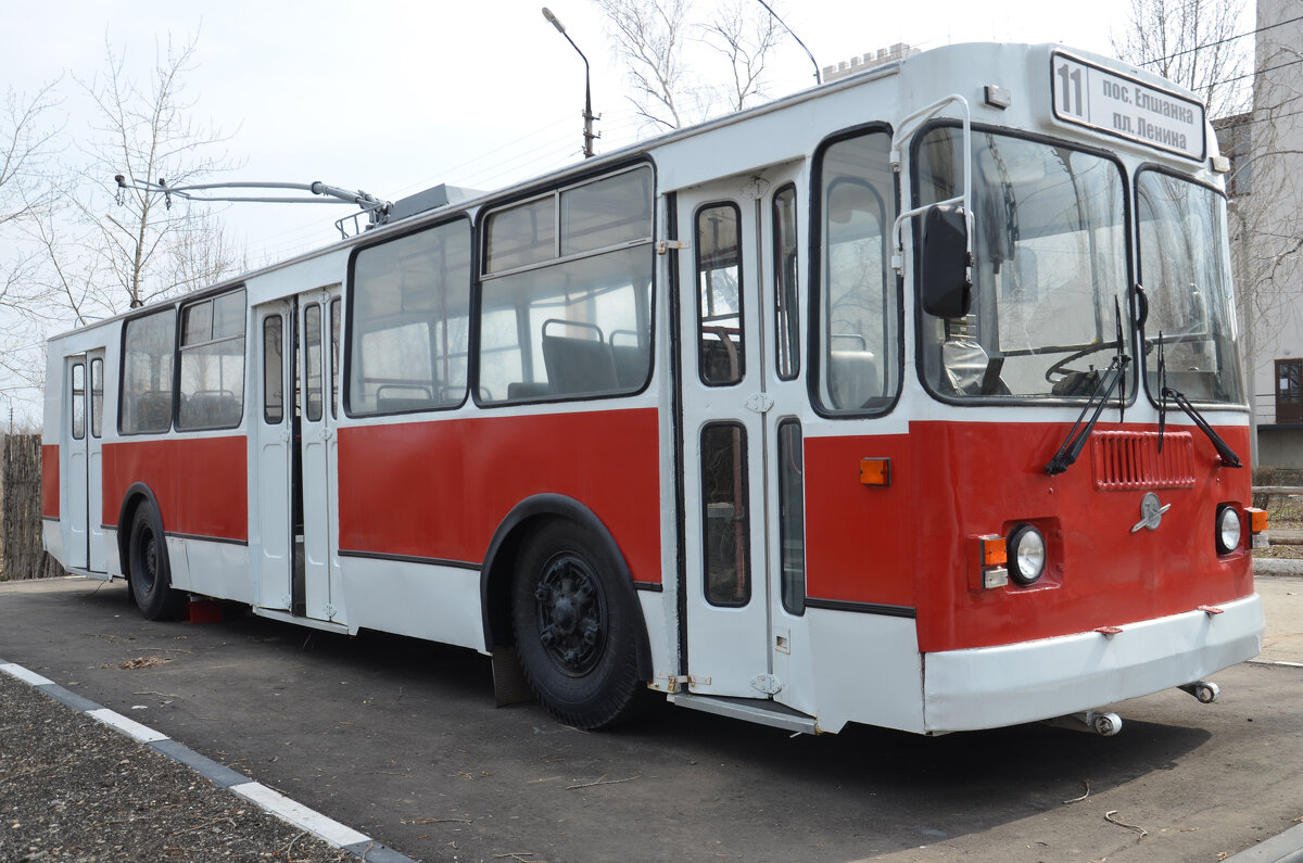 Троллейбус ЗиУ-9 - Сергей М Троллейбус ЗиУ-9 - Сергей М
