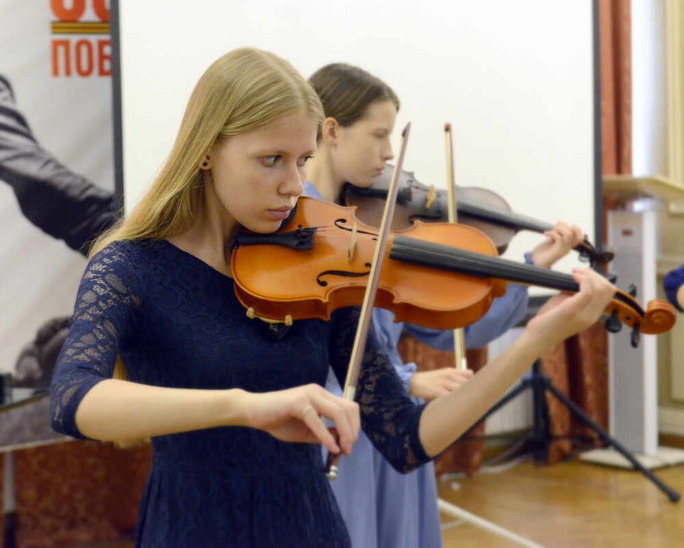 . - Алексей Неустроев . - Алексей Неустроев