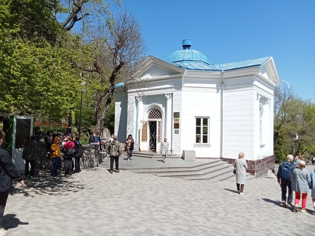 Славянский источник - Виктор 