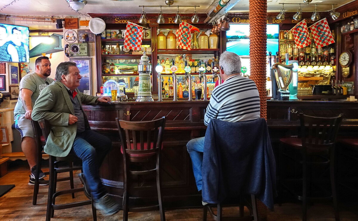 Ирландцы и паб ... еще даже не полдень...) - Elena Ророva Ирландцы и паб ... еще даже не полдень...) - Elena Ророva