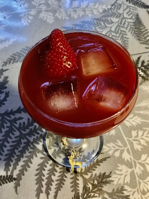 Клубника в клубничном). Вкусно!)) - Любовь 