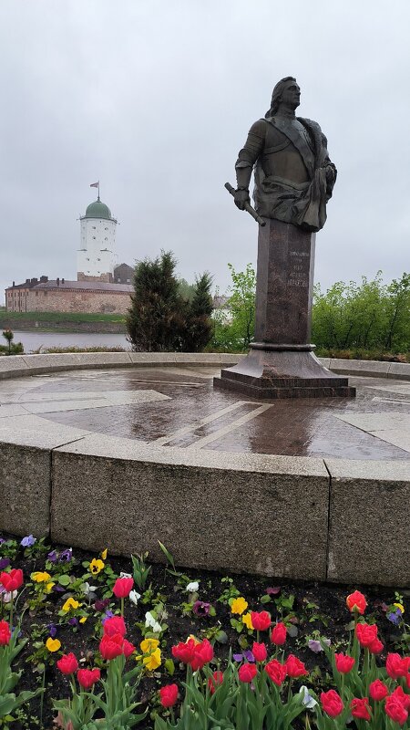 Памятник Федору Апраксину - Ольга Памятник Федору Апраксину - Ольга