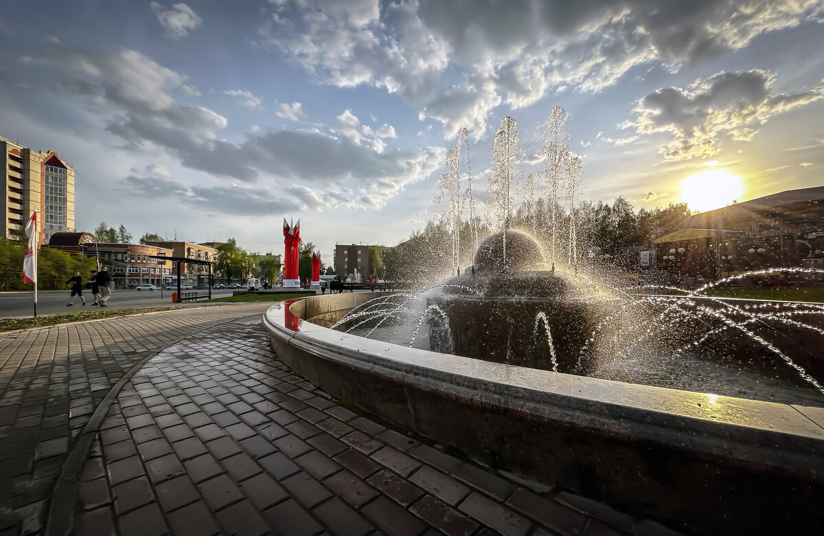 На фонтане - Дмитрий Иванов