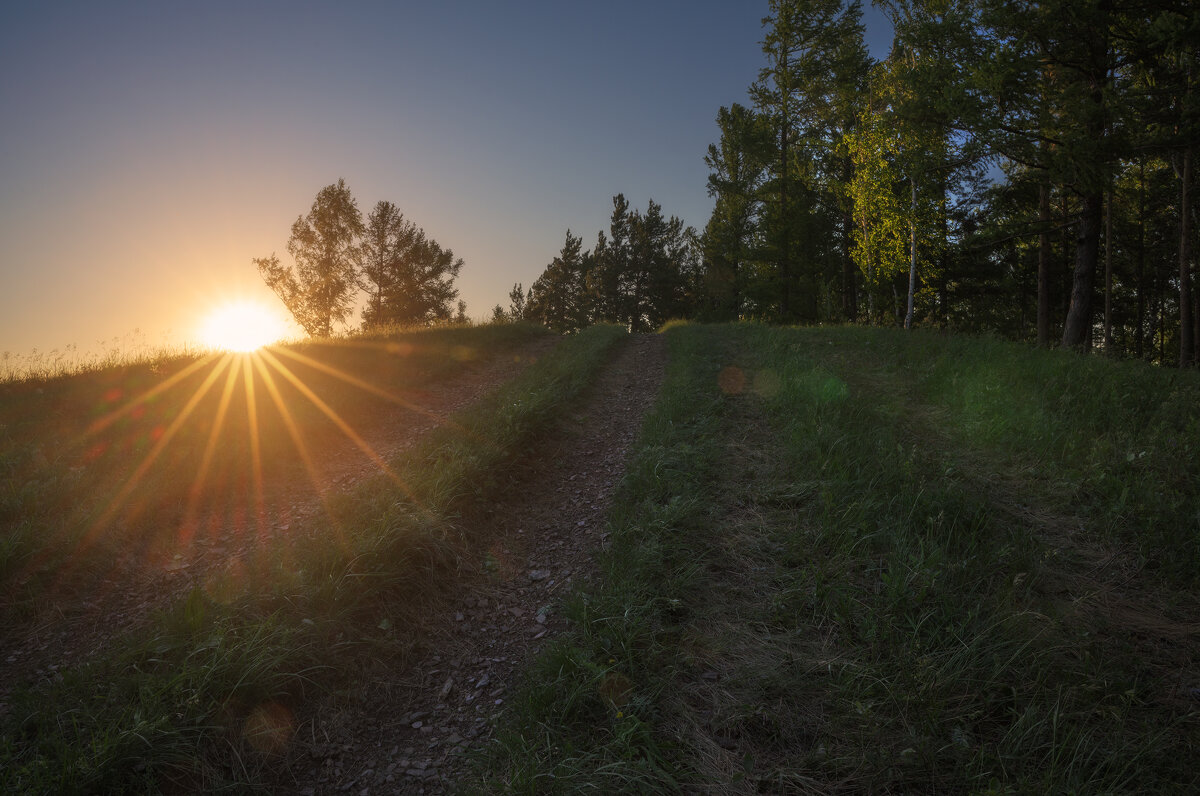 * - Александр Иванов