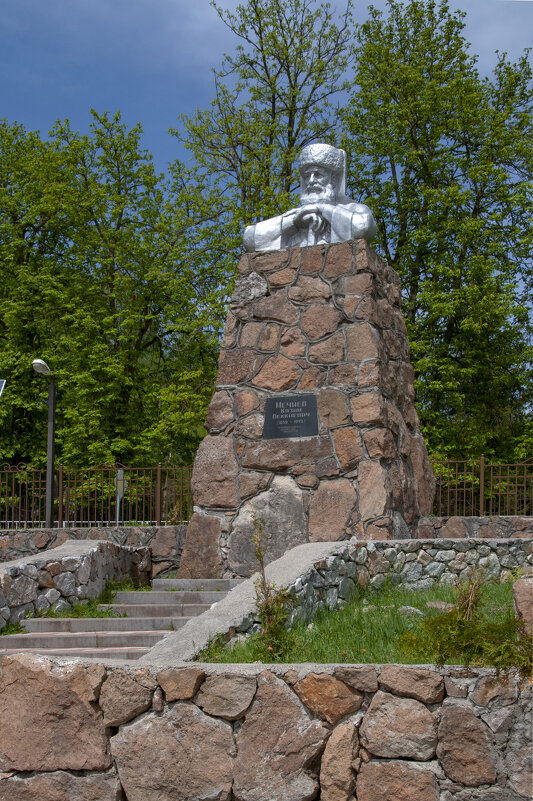 Мемориал Кязиму Мечиеву в селе Бабугент - Gen 