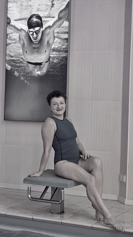 В бассейне - Лана 