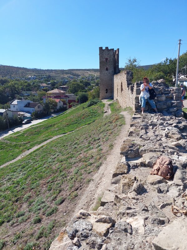 Стену разрушили до нас - ИРЭН@ . Стену разрушили до нас - ИРЭН@ .