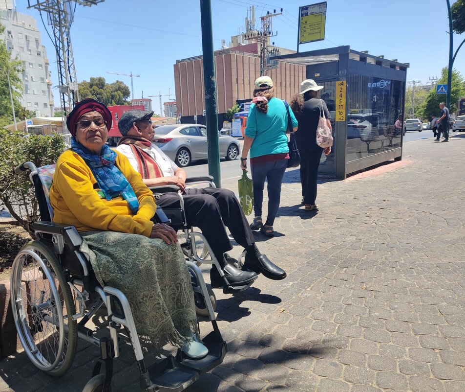 Поговорили и пошли. - Светлана Хращевская