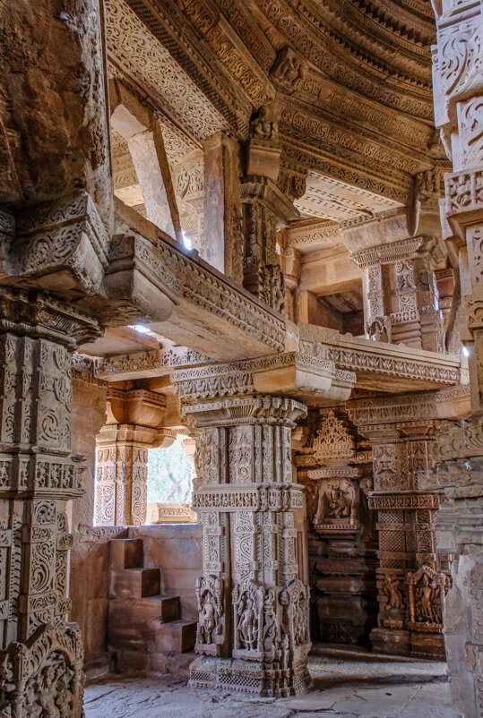 Интерьер храма Саас Баху - Георгий А