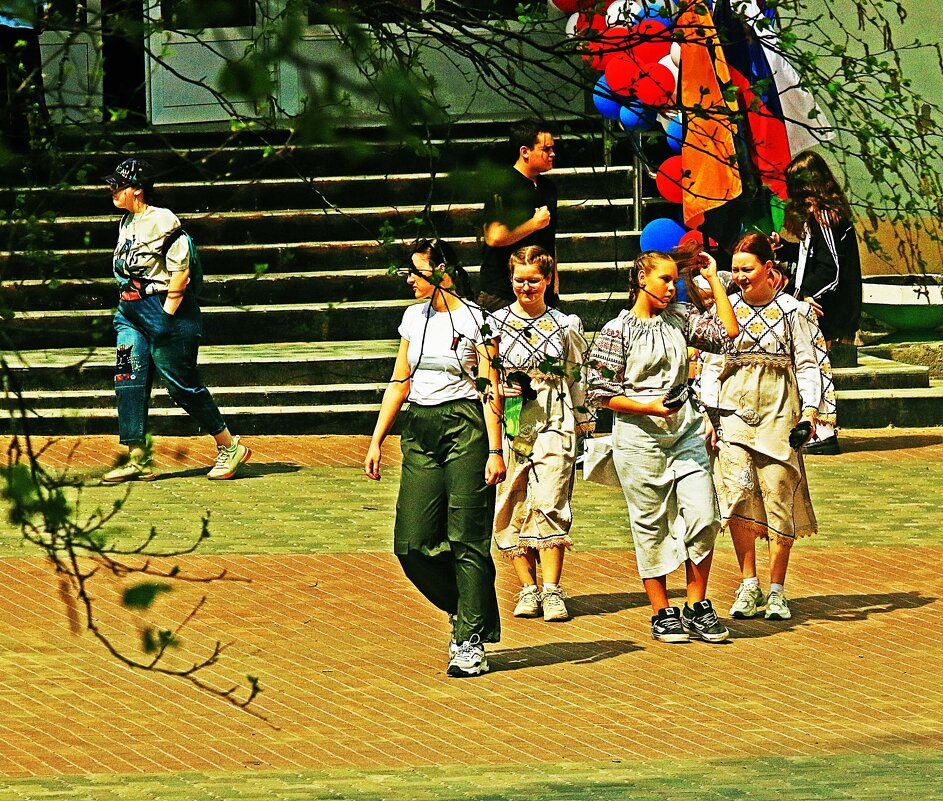 Июнь...Юность Нефтеюганска. - Владимир 