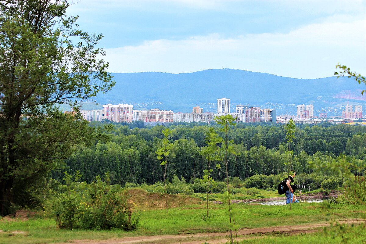 Таёжный город в горах на Енисее - Василий Таёжный город в горах на Енисее - Василий