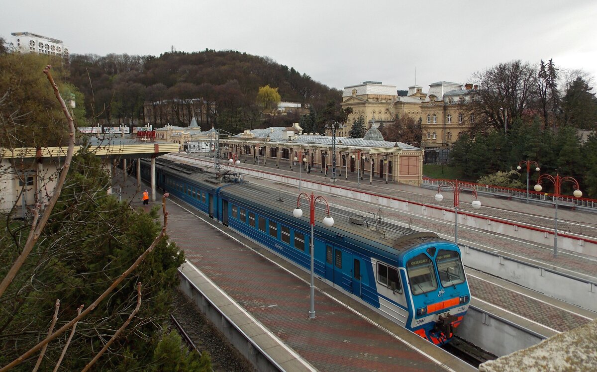 Кисловодск.Вокзал - Galina Solovova Кисловодск.Вокзал - Galina Solovova