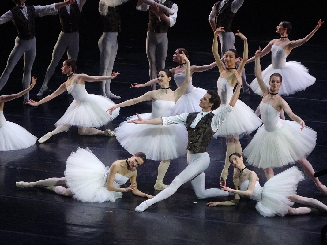 Балет Класс-концерт - Лидия Бусурина Балет Класс-концерт - Лидия Бусурина