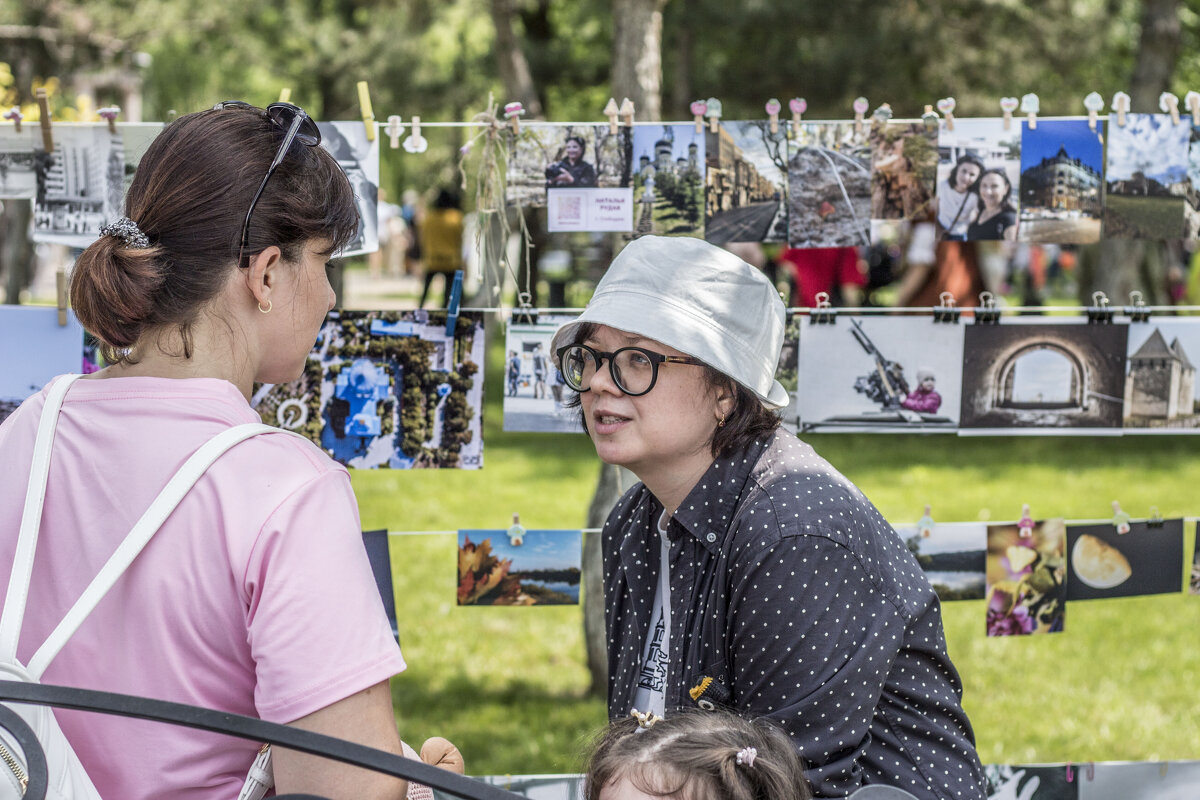 Фотохудожница Лианушка втирает коллеге за жисть - Коля Лукашов Фотохудожница Лианушка втирает коллеге за жисть - Коля Лукашов
