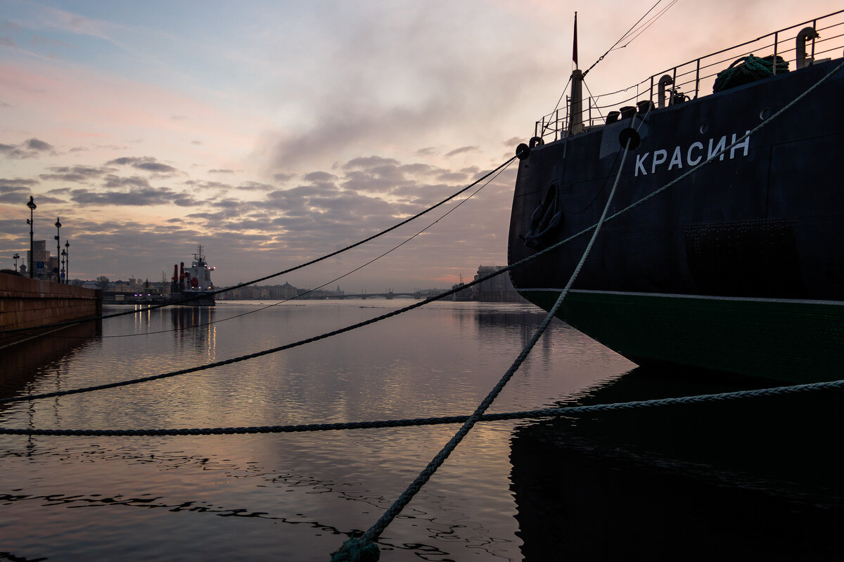 Утро. Нева. Ледокол. - Игорь Викторов Утро. Нева. Ледокол. - Игорь Викторов