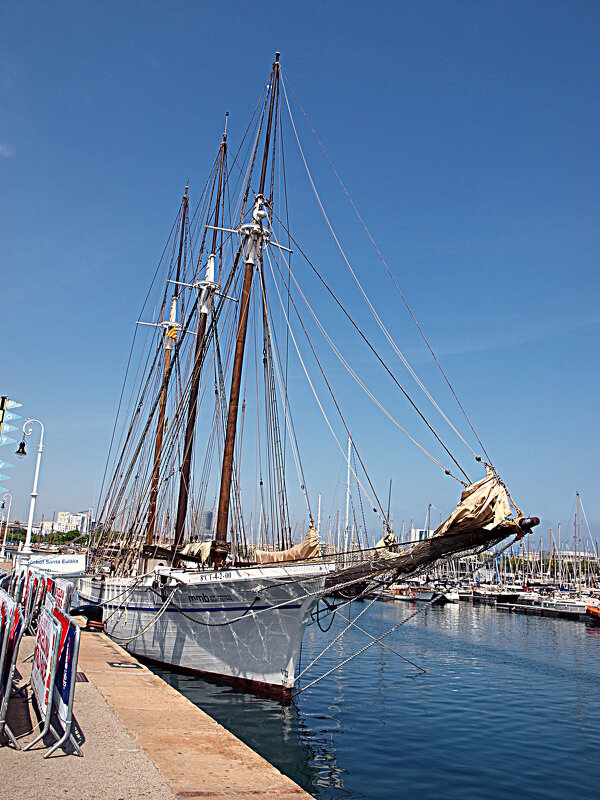 Барселона. - Владимир Драгунский Барселона. - Владимир Драгунский