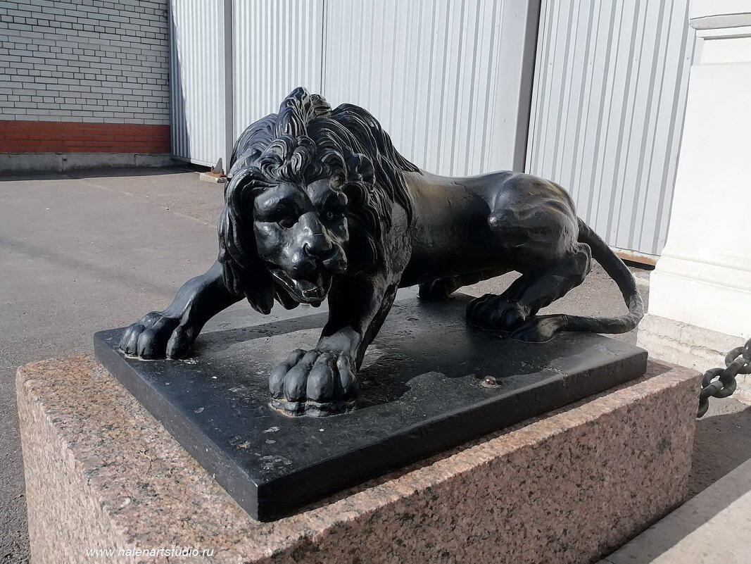 У дверей Обуховского завода. - Игорь Корф