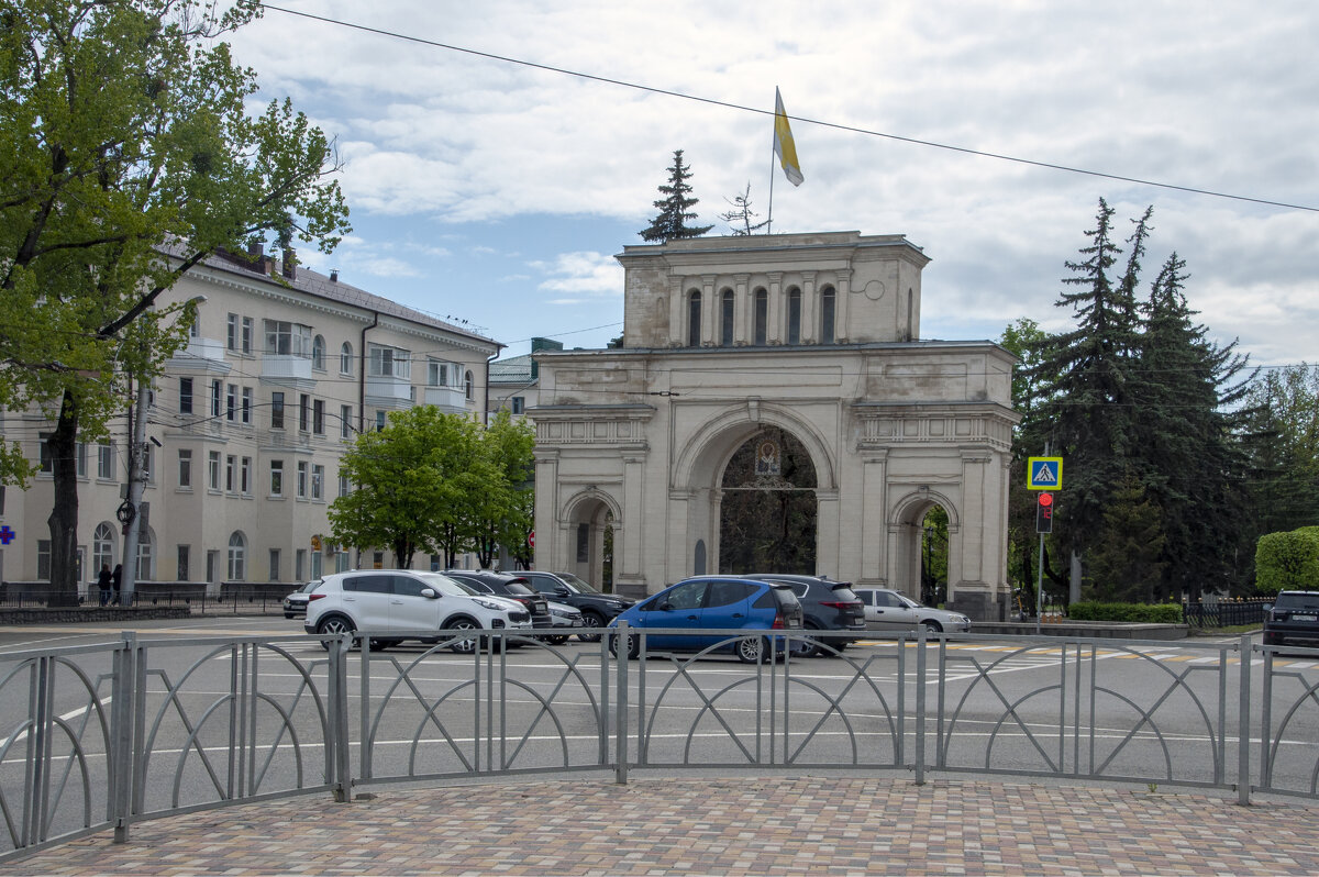 Тифлисские ворота - Gen Тифлисские ворота - Gen