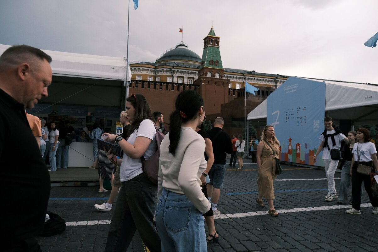 На Книжном фестивале - Сергей Золотавин На Книжном фестивале - Сергей Золотавин